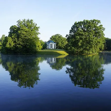 Einmalige Moderne Naturoase Mitten In Der Stadt *