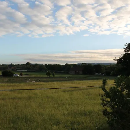 Apartament Einmalige Moderne Naturoase Mitten In Der Stadt Kassel