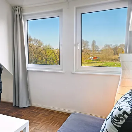 Einmalige Moderne Naturoase Mitten In Der Stadt