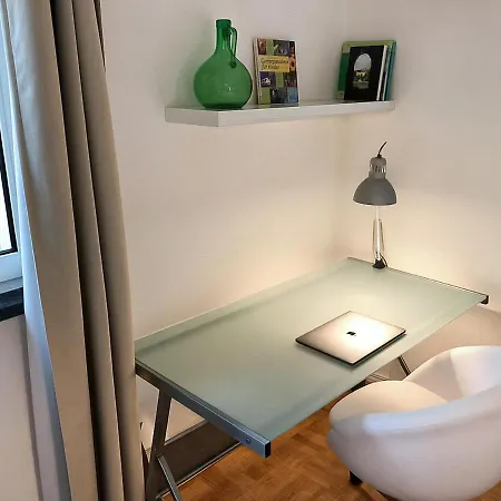 Einmalige Moderne Naturoase Mitten In Der Stadt * カッセル