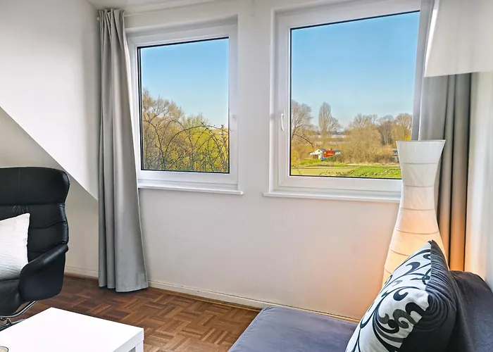 Einmalige Moderne Naturoase Mitten In Der Stadt